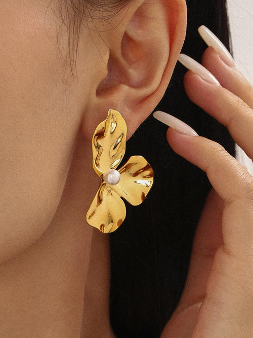18k Gold Non-tarnish Flower Shell Pearl Earrings